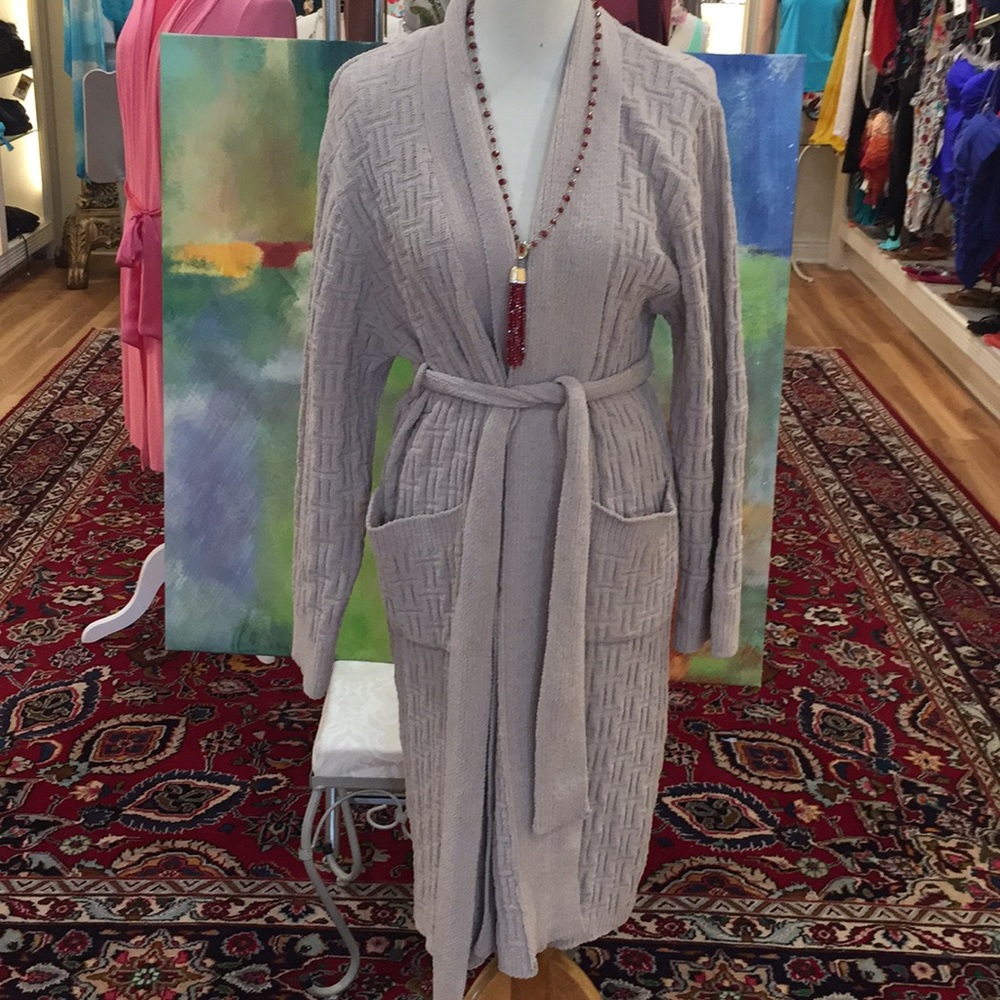 NATORI LONG PLUSH ROBE - Picture 2 of 8
